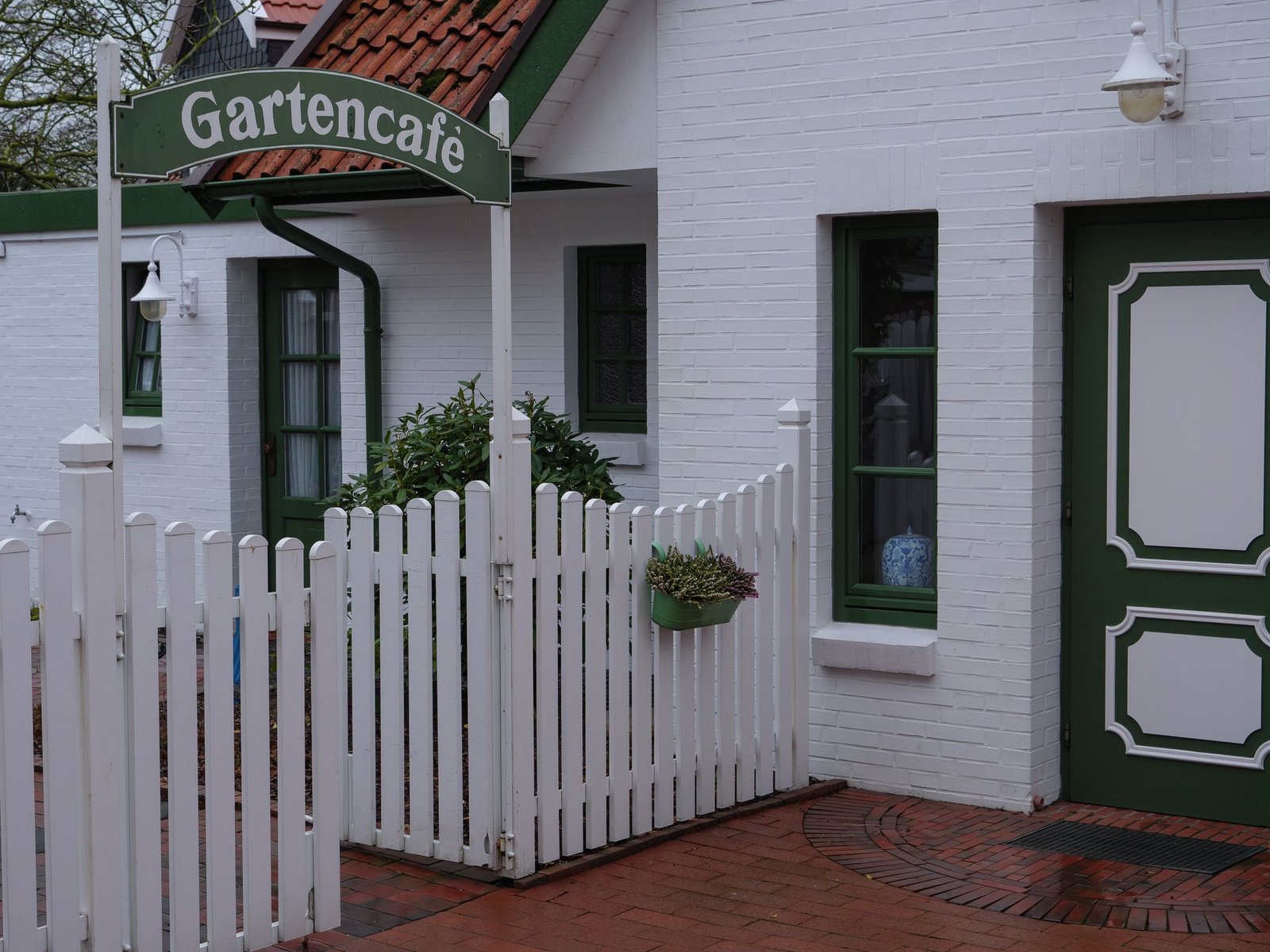 Classic White Picket Fence